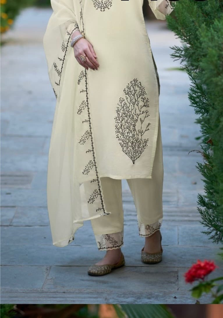 Off-White Russian Silk 3-Piece Set with Black Embroidery & Organza Dupatta