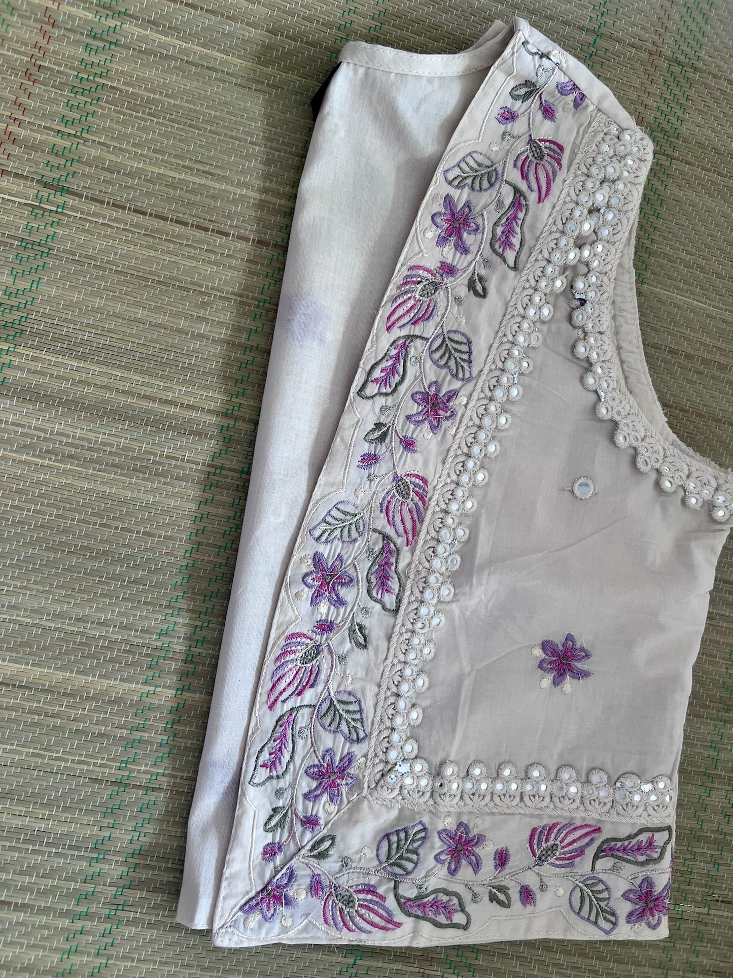 Off-White 3-Piece Indian Fusion Wear with Net & Lace Kurta, Embroidered Pants, and Hand-Worked Jacket