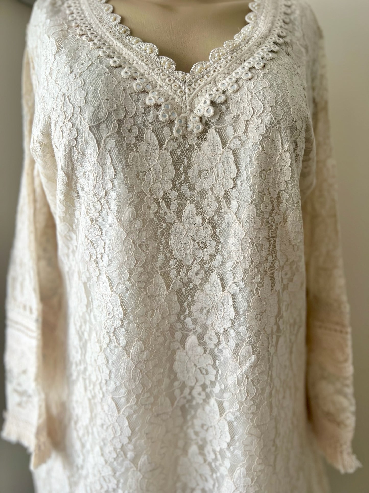 Off-White 3-Piece Indian Fusion Wear with Net & Lace Kurta, Embroidered Pants, and Hand-Worked Jacket